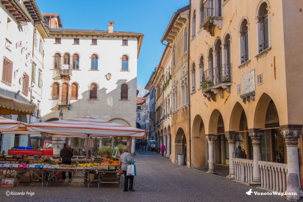 The Erbe Square - Belluno Province - VenetoWay.com